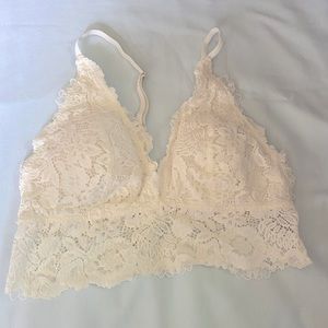 White Aerie bralette - size M!